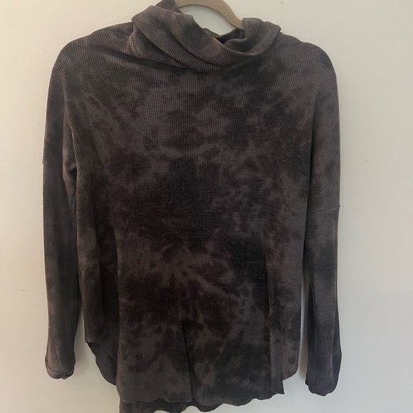 MICHAEL STARS Tapered Sleeve Thermal Tie Dye Turtleneck Shirt Top Women Medium - Picture 2 of 2